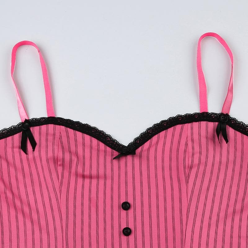 Camisole-Oberteil mit V-Ausschnitt, Spitzensaum und Knopfleiste in Kontrastfarbe