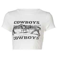 Kurzärmliges Crop-Top mit Rundhalsausschnitt und „COWBOYS“-Print