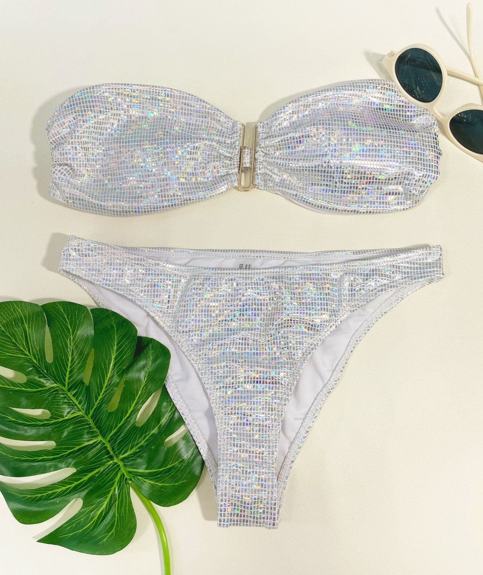 Bikini-Bademode mit Kontraströhre und Metallic-Polsterung 