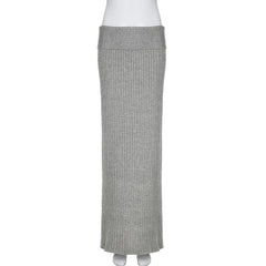 Knitted solid low rise maxi skirt