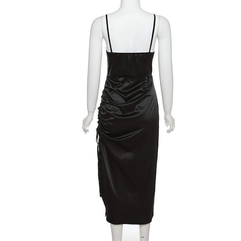 Midikleid aus Satin mit quadratischem Ausschnitt, Kordelzug, gerafftem Schlitz 