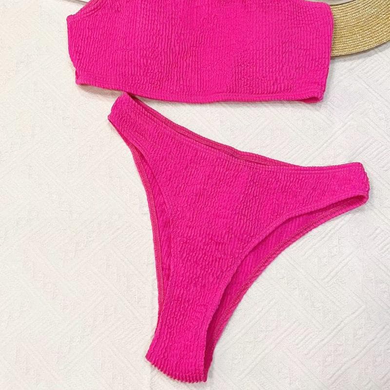 Traje de baño bikini liso irregular con textura de un solo hombro 